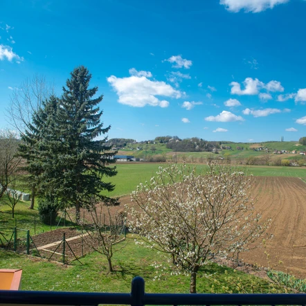 Ausblick vom Balkon im Hotel in Bad Gleichenberg.
