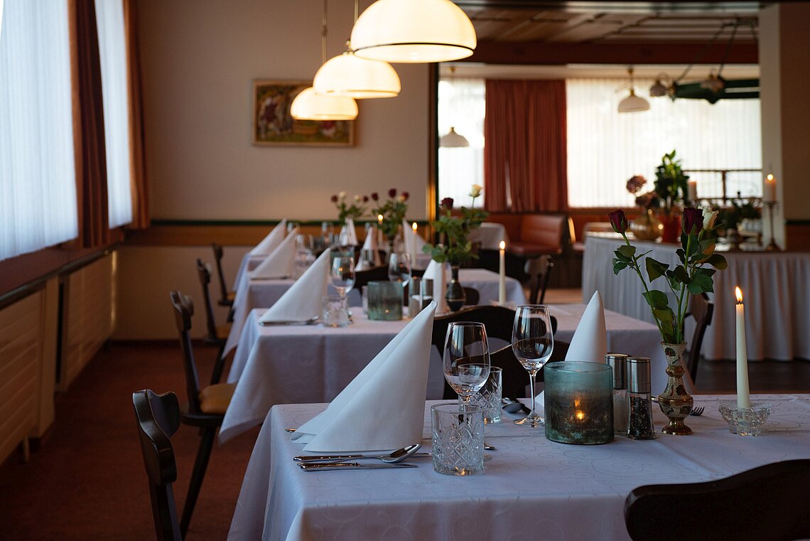 Feste zu Weihnachten, Jahresfeier, Familienfeier im Hotel Gasthof Scheer. Feste zu Weihnachten, Jahresfeier, Familienfeier im Hotel Gasthof Scheer.