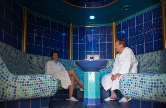 Paar in der Wellness Oase im Hotel Gasthof Scheer